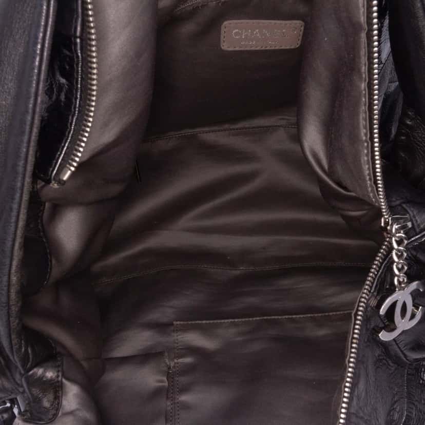 Chanel Lambskin and Patent Brooklyn Patchwork Hobo Bag Black Leather Good condition - Model View