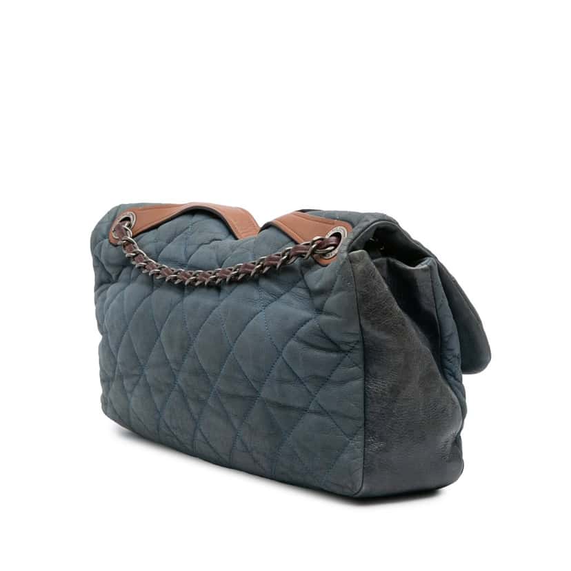 Chanel Jumbo Iridescent Calfskin In The Mix Flap Blue Leather Good condition - Back View