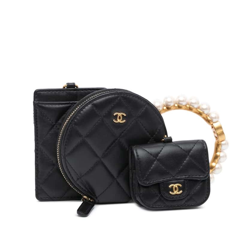 Chanel Lambskin Pearl Crown CC Wristlet Multi Pouches Black Leather Good condition - Front View