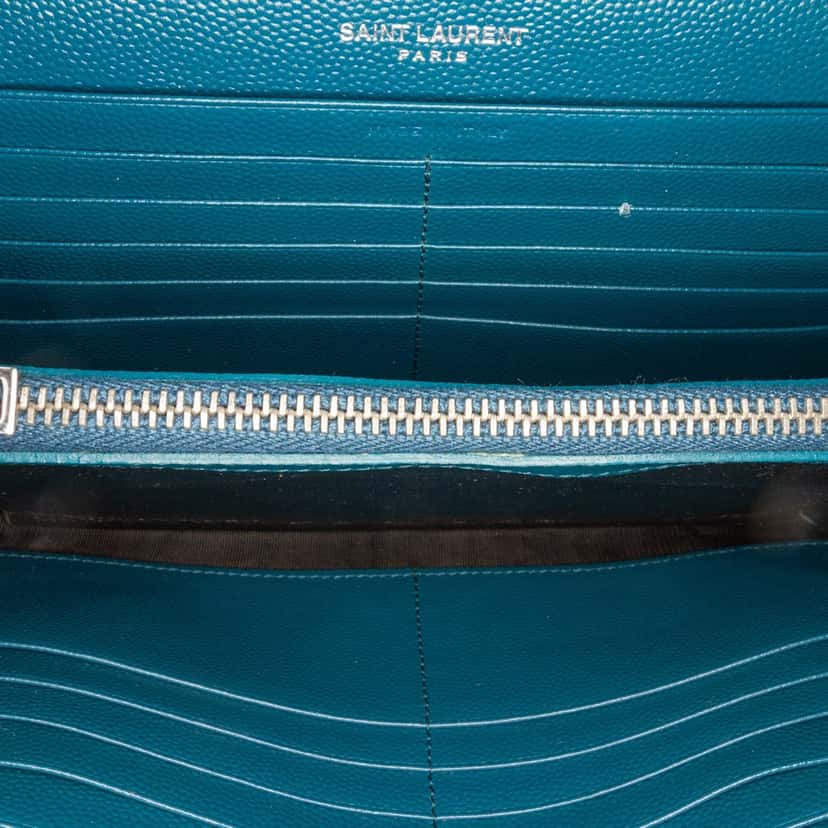 Saint Laurent Grain De Poudre Matelasse Chevron Monogram Chain Wallet Blue Leather Good condition - Model View