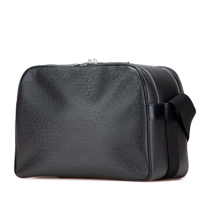 Louis Vuitton Taiga Reporter PM Black Leather Good condition - Back View