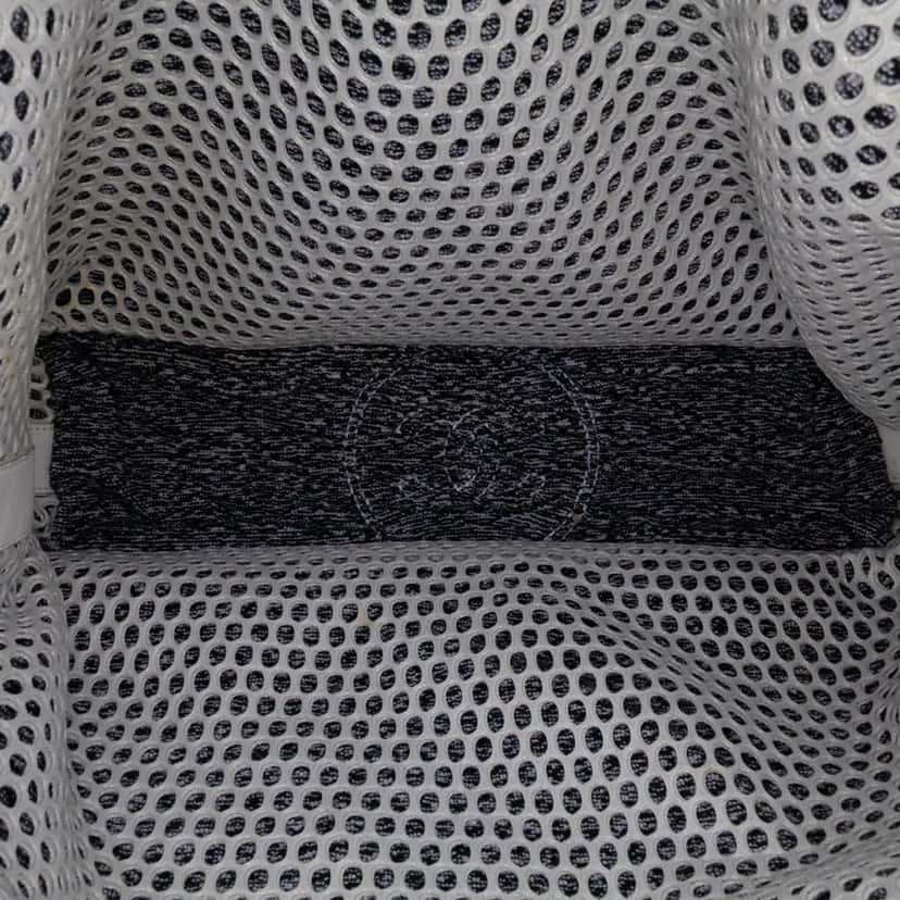 Chanel CC Terry Cloth Beach Tote Grey Cotton Good condition - Model View
