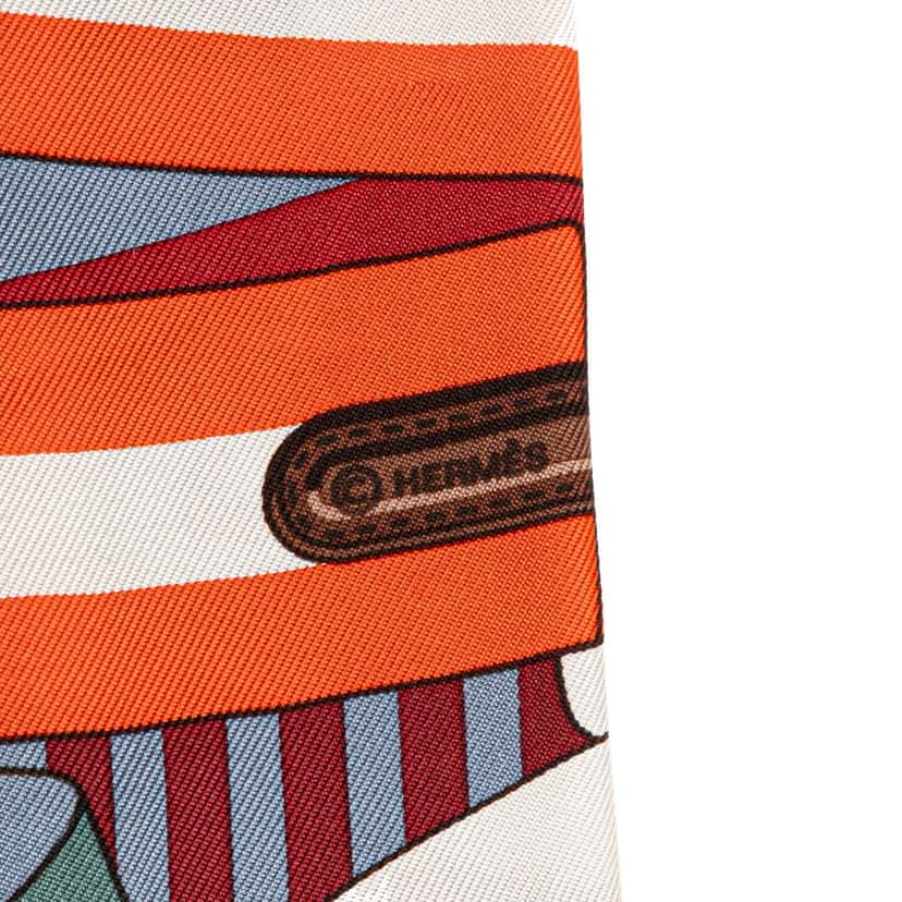 Hermès Sangles Silk Twilly Scarf Red Silk Good condition - Model View