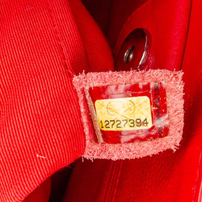 Chanel Caviar Petite Shopping Tote Red Leather Very good condition - Box View
