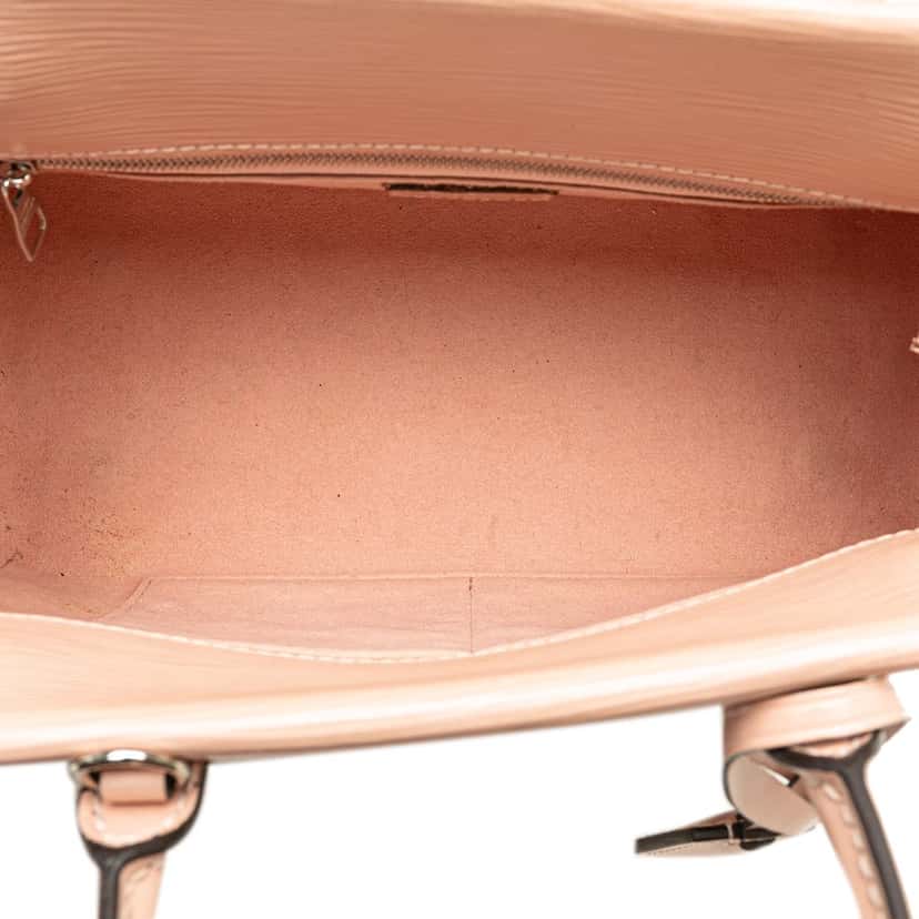 Louis Vuitton Epi Marly BB Pink Leather Good condition - Model View