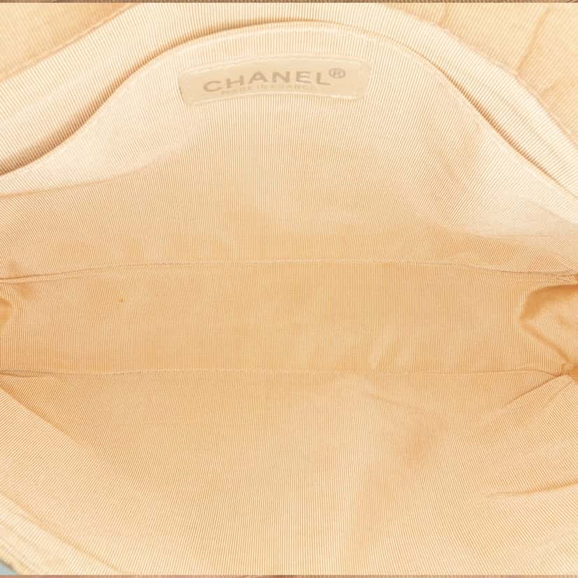 Chanel Reissue 2.55 Iridescent Chocolate Bar Shoulder Bag Brown Polyester Good condition - Model View