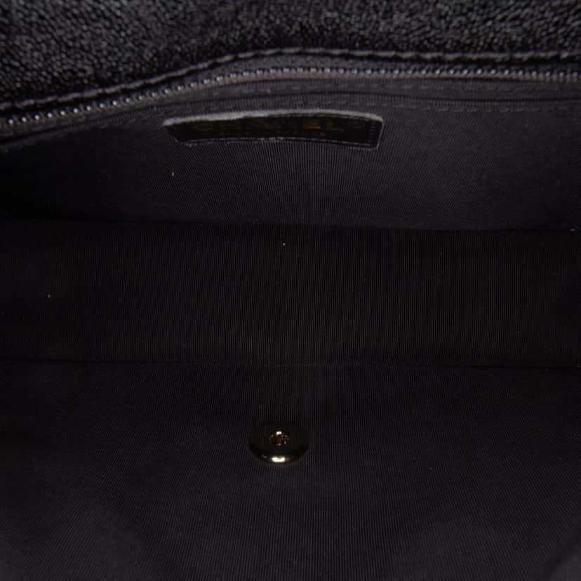 Chanel CC Bicolor Quilted Caviar Single Flap Black Leather Good condition - Model View