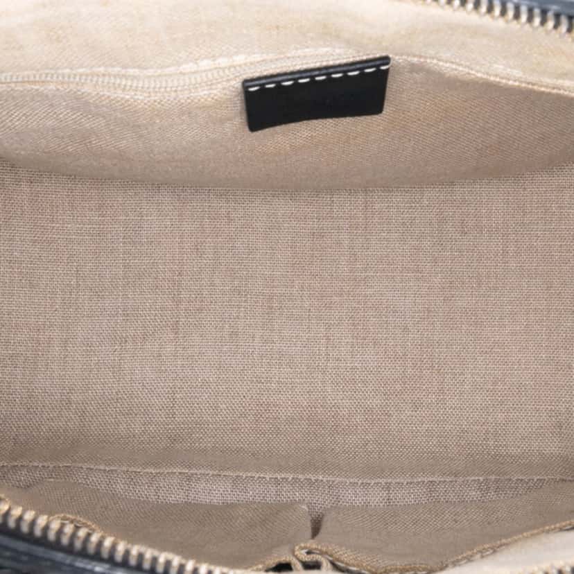 Gucci Medium Microguccissima Dome Satchel Black Leather Good condition - Model View