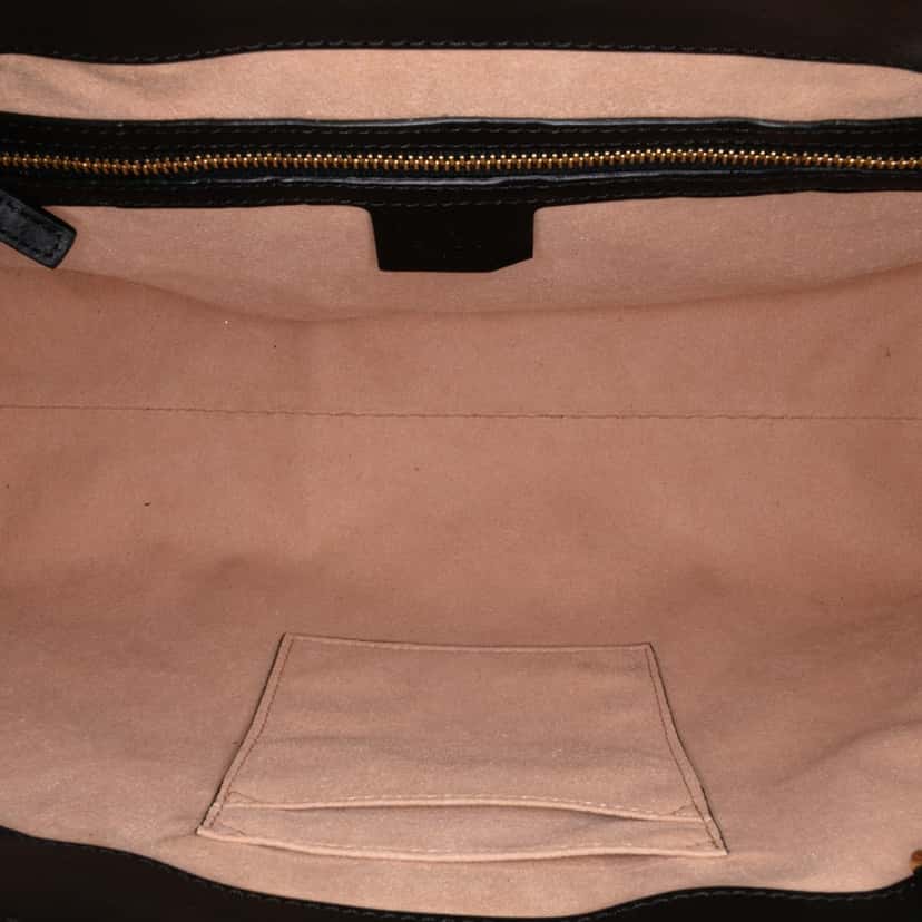 Gucci Medium Guccissima Padlock Tote Black Leather Good condition - Model View