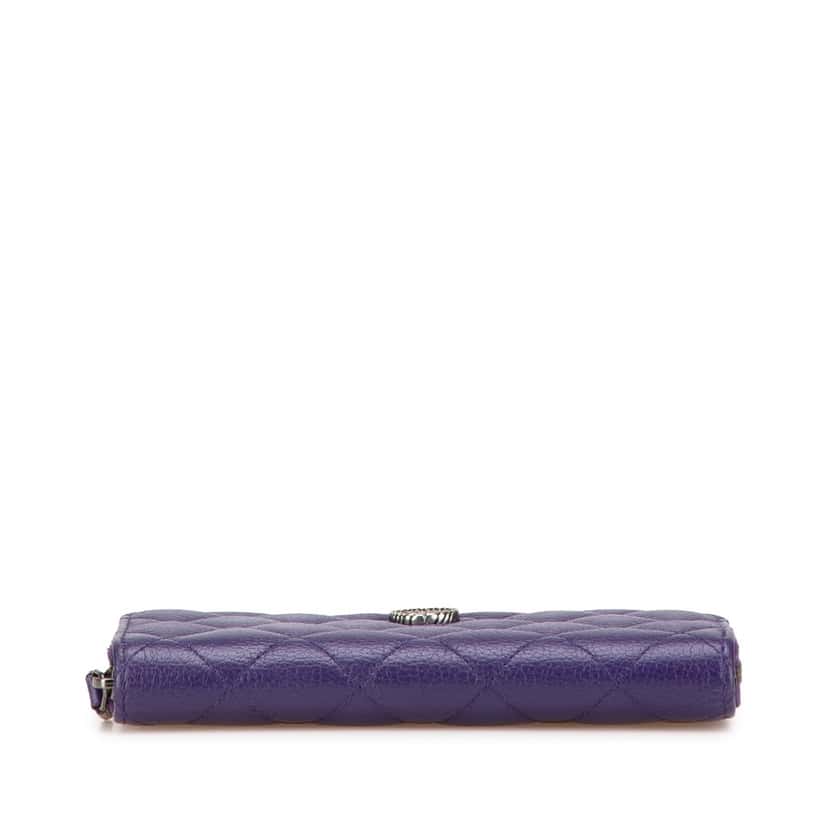 Chanel Quilted Calfskin Button CC Zip Around Wallet Purple Leather Good condition - Inside View
