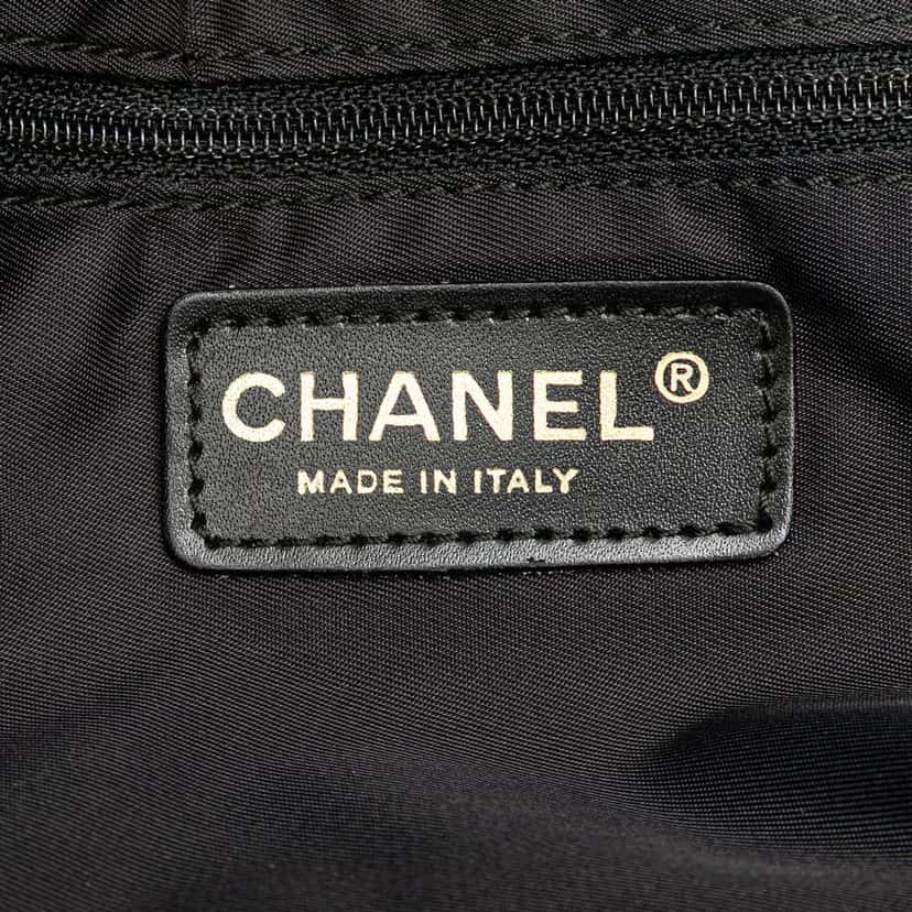 Chanel New Travel Line Nylon Tote Black Good condition - Box View