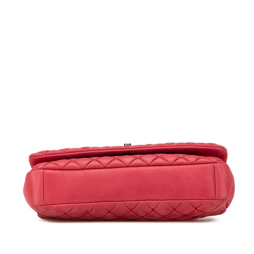 Chanel Small Iridescent Calfskin New Bubble Flap Red Leather Good condition - Inside View