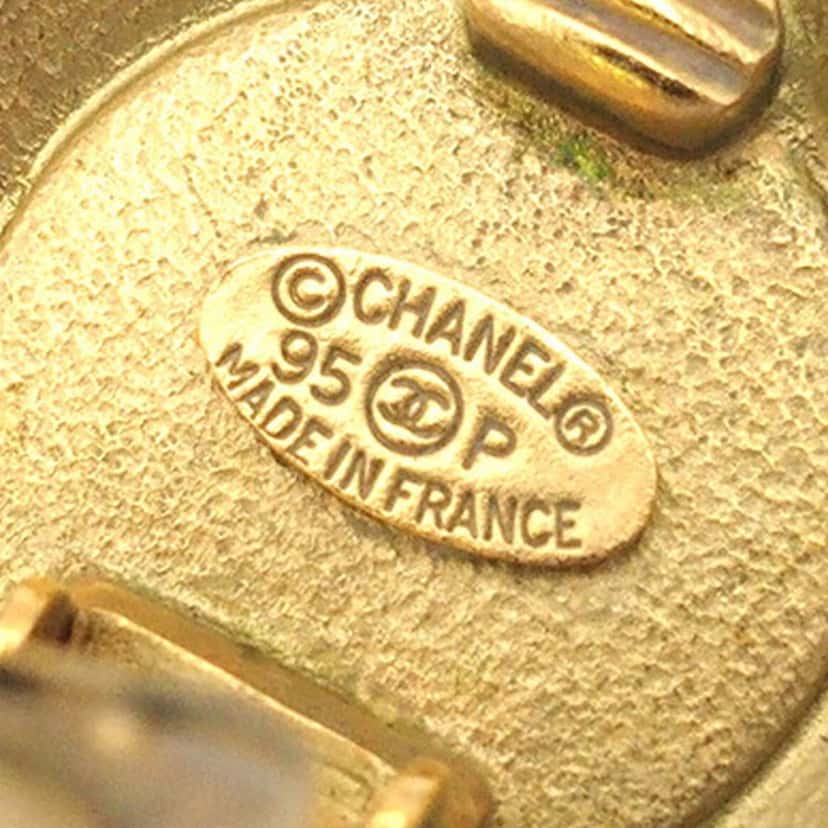 Chanel Gold Plated CC Button Clip On Earrings Gold Metal Good condition - Inside View