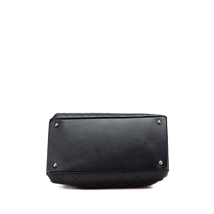 Chanel Medium Quilted Calfskin Boy Chained Tote Black Leather Good condition - Inside View