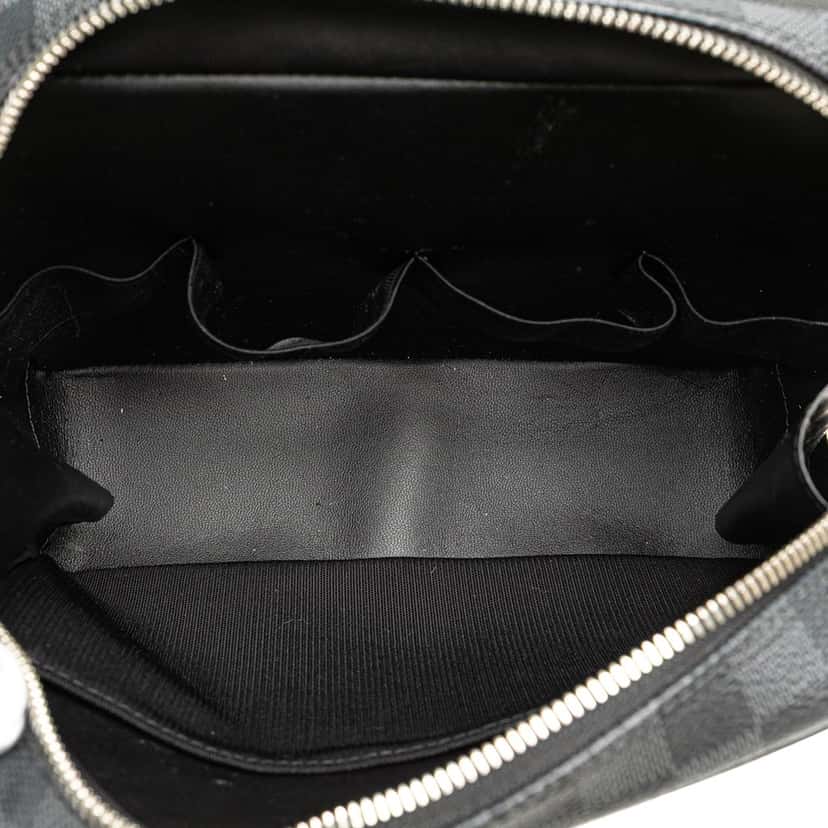 Louis Vuitton Damier Graphite Hanging Toiletry Kit Pouch Black Canvas Good condition - Model View