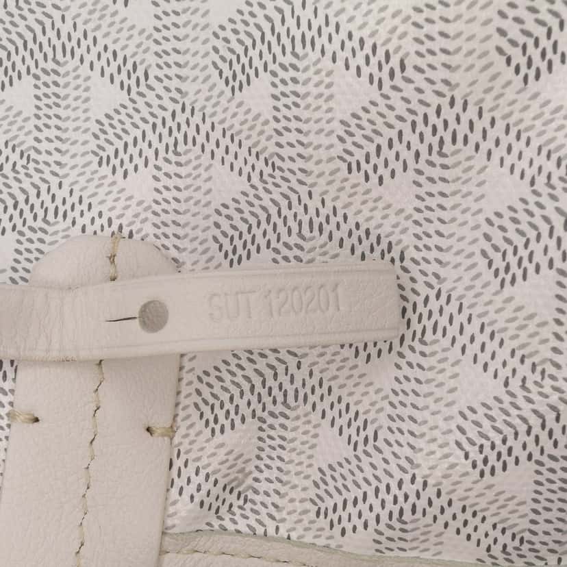 Goyard Goyardine Reversible Anjou GM White Canvas Good condition - Box View