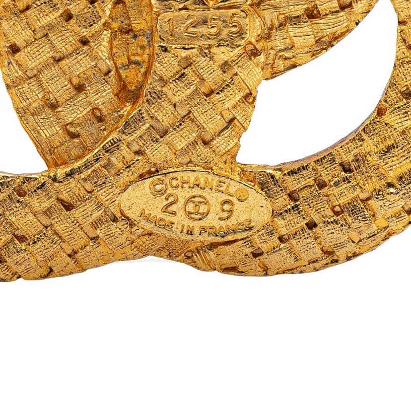 Chanel Gold Plated CC Triple Circle Brooch Gold Metal Good condition - Inside View