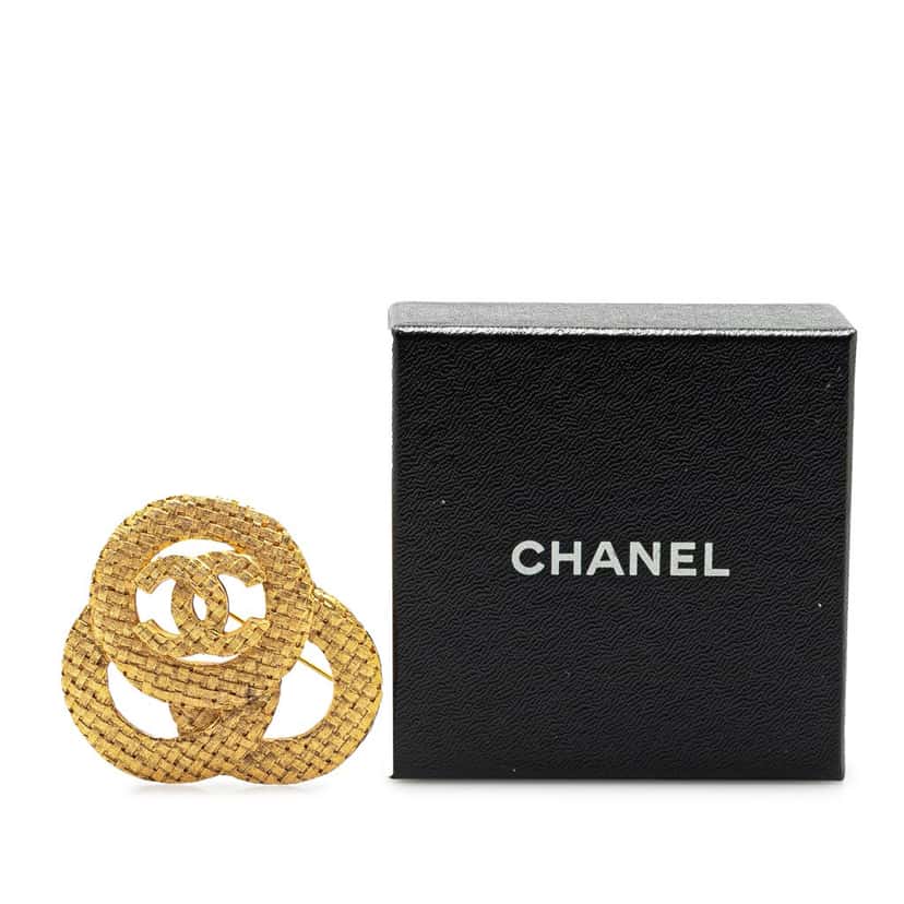 Chanel Gold Plated CC Triple Circle Brooch Gold Metal Good condition - Box View
