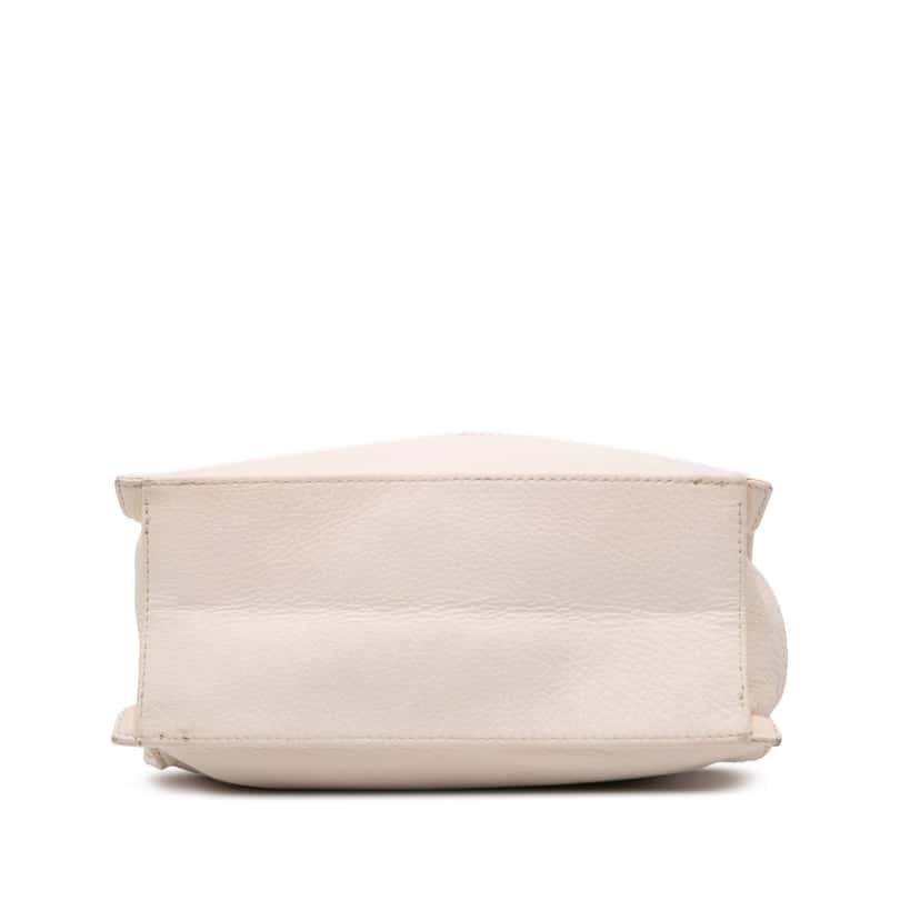 Chanel CC Grained Calfskin Wooden Handle Tote White Leather Good condition - Inside View