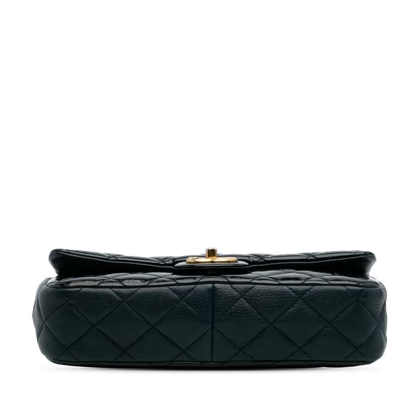 Chanel Paris-Salzburg Medium Patent Goatskin CC Eyelet Flap Blue Leather Good condition - Inside View