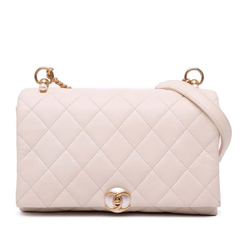 Chanel Quilted Calfskin Pearl CC Accordion Flap White Leather Good condition - Front View