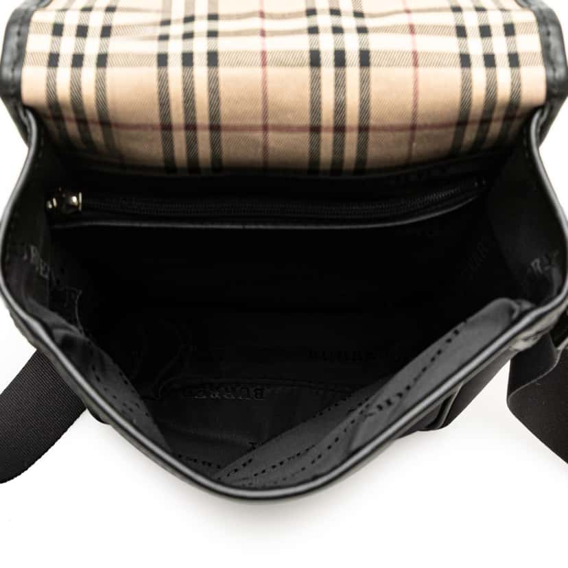 Burberry Nylon Crossbody Black Good condition - Model View