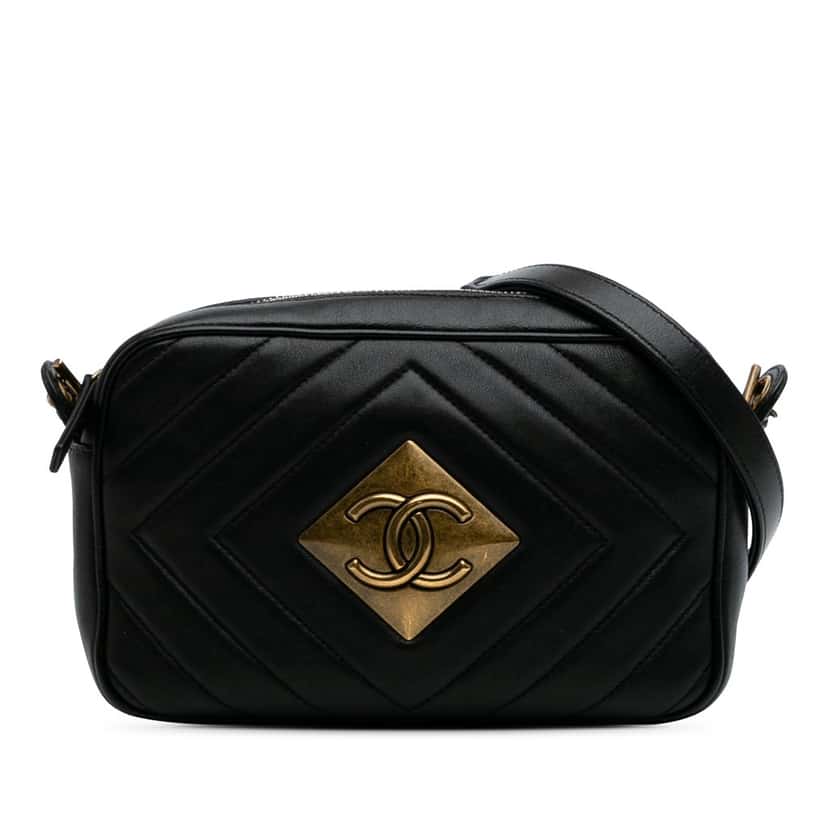 Chanel Chevron Lambskin Pyramid CC Camera Bag Black Leather Good condition - Front View