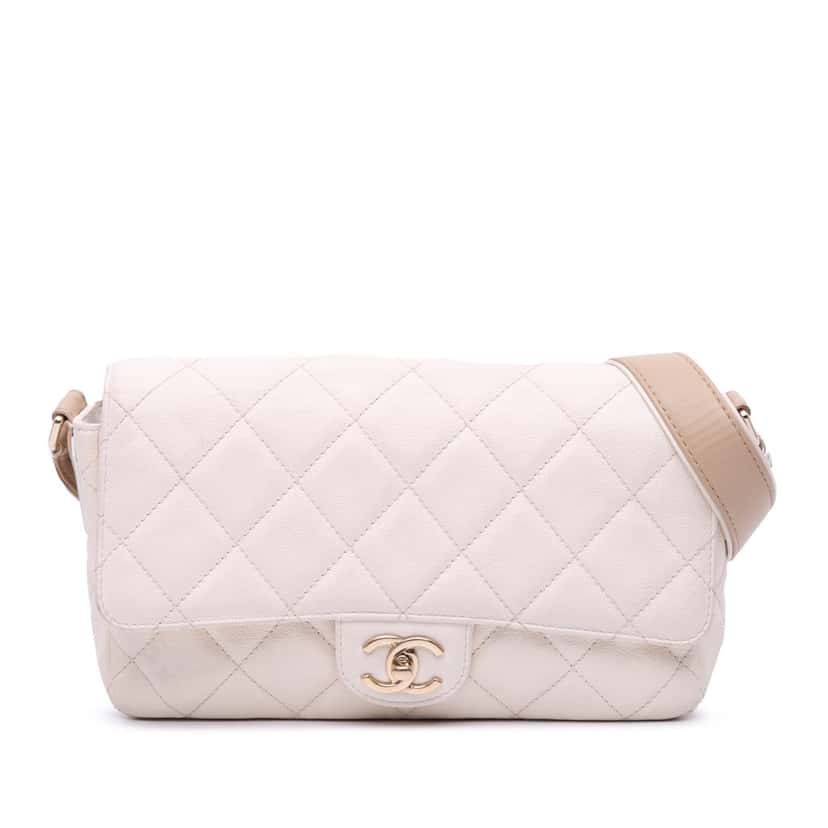 Chanel Medium CC Quilted Caviar Buckle Strap Messenger Bag Brown Leather Good condition - Front View