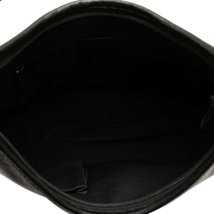 Gucci Pebbled Leather Abbey D Ring Shoulder Bag Black Leather Good condition - Model View