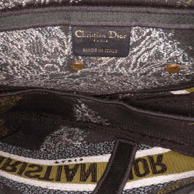 Dior Canvas Embroidered Tie Dye Saddle Bag Green Canvas Good condition - Model View