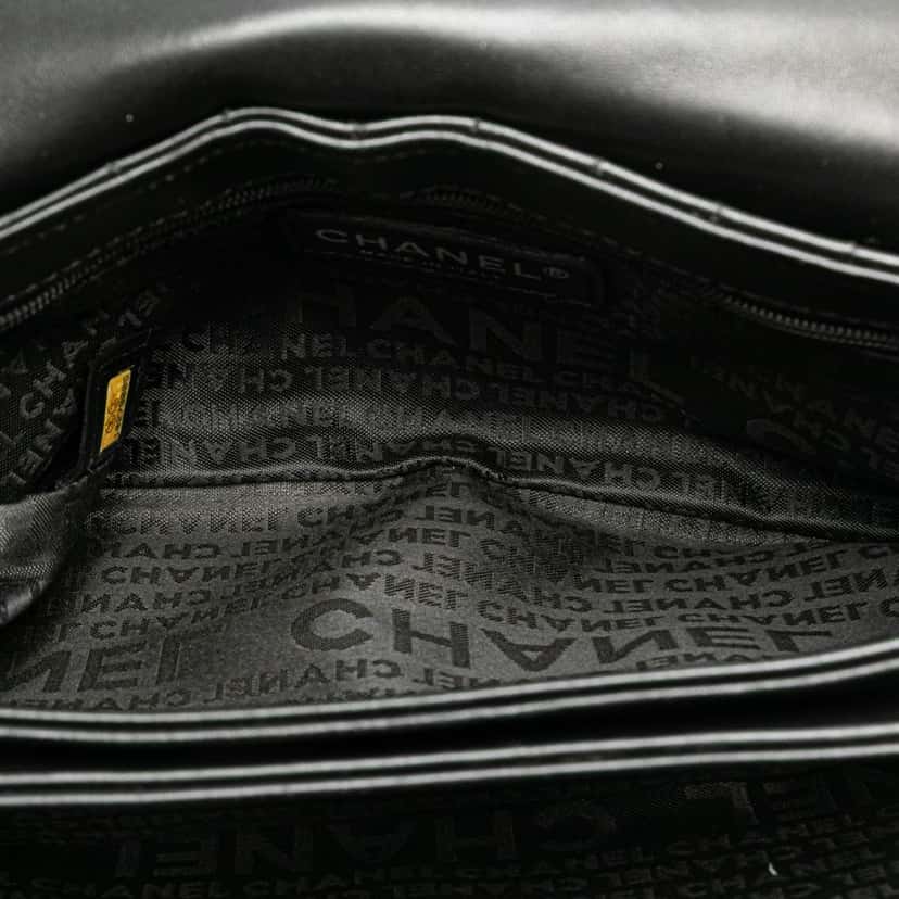 Chanel Choco Bar Calfskin No. 5 Camellia CC Shoulder Bag Black Leather Good condition - Box View