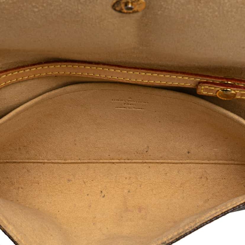 Louis Vuitton Monogram Pochette Twin GM Brown Canvas Good condition - Model View