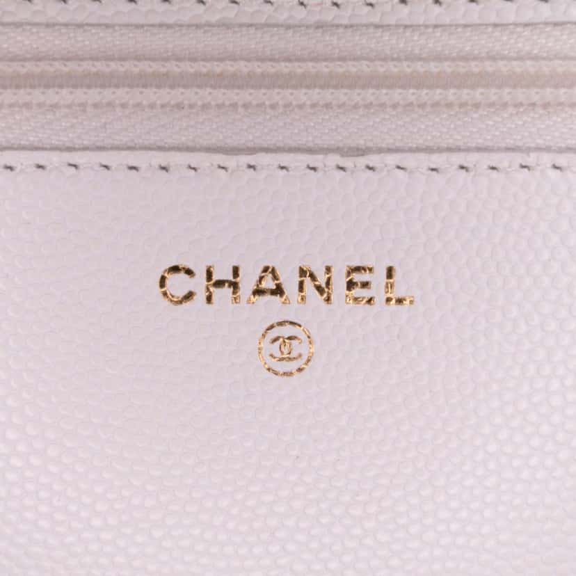 Chanel Quilted Caviar Coco Casino Wallet on Chain White Leather Good condition - Box View
