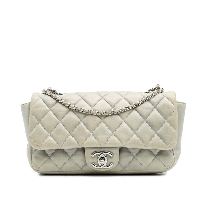 Chanel Medium Quilted Lambskin Coco Rain Flap Grey Leather Good condition - Front View