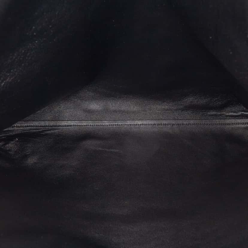 Saint Laurent Suede Suzanne Chain Shoulder Bag Black Leather Good condition - Model View