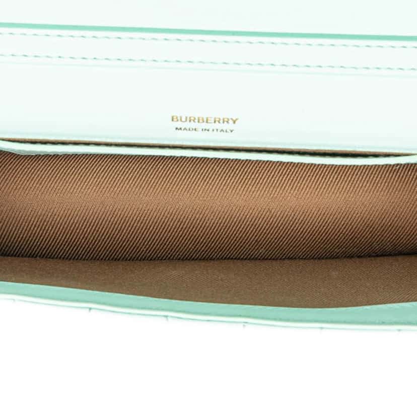 Burberry Quilted Leather Lola Clutch on Chain Green Leather Good condition - Model View
