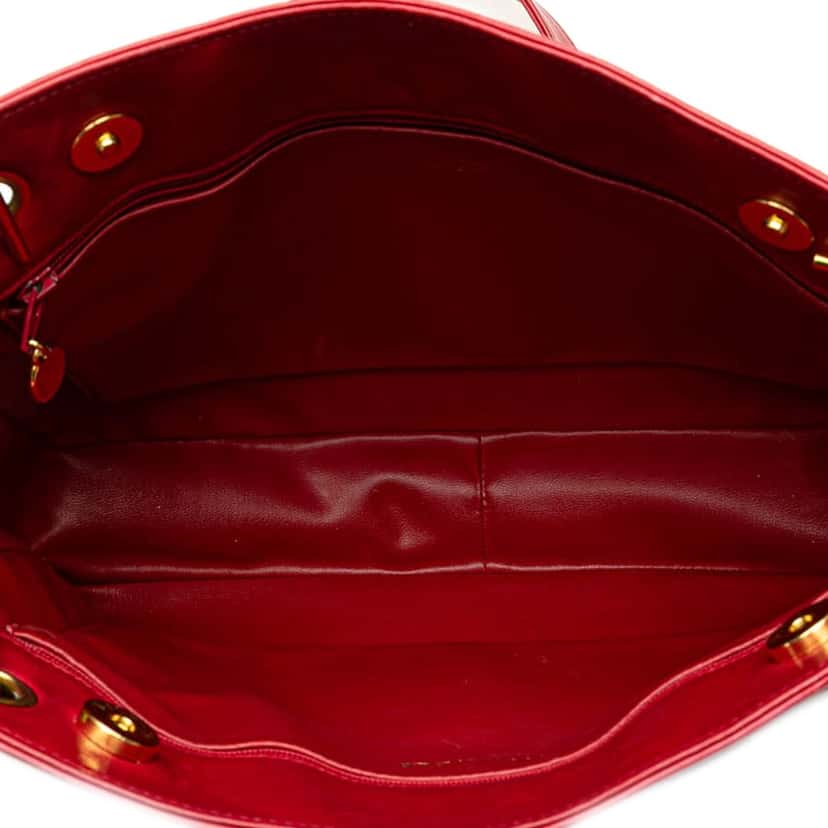 Chanel CC Lambskin Chain Tote Red Leather Good condition - Model View