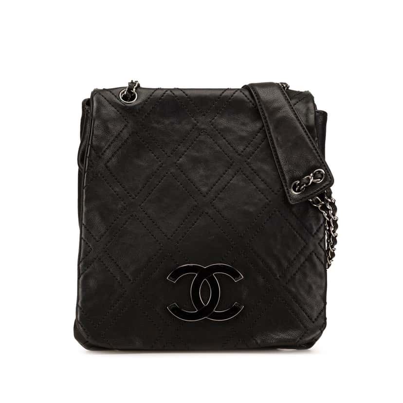 Chanel Large Calfskin Diamond Stitch Crossbody Black Leather Good condition - Front View