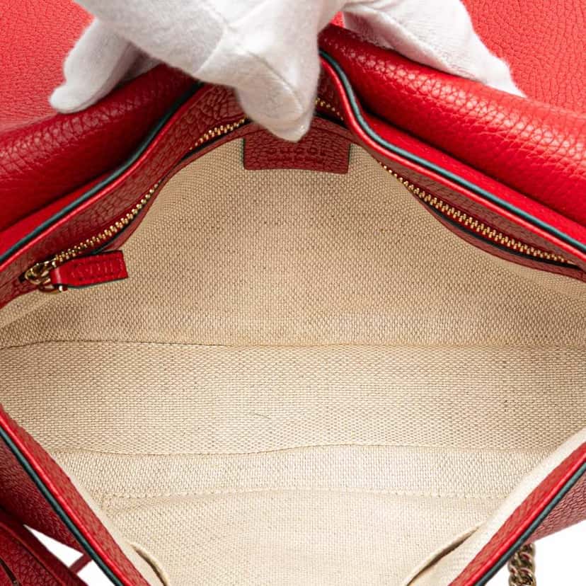 Gucci Medium Leather Soho Chain Flap Crossbody Red Leather Good condition - Model View