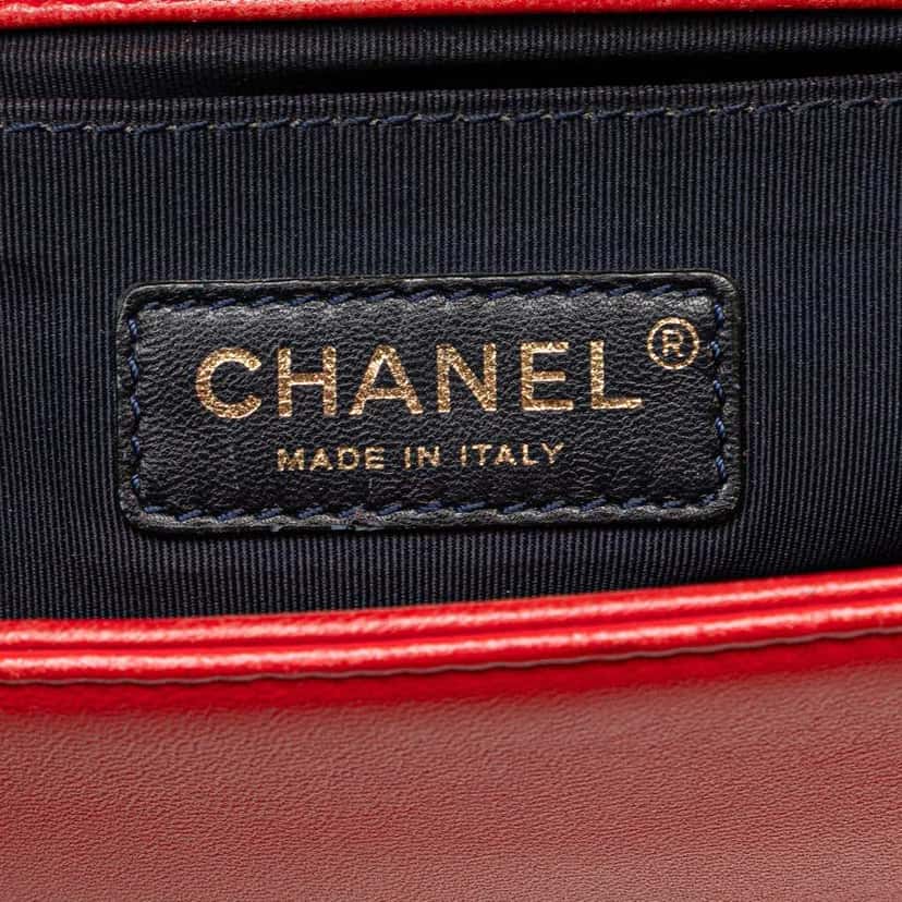 Chanel Old Medium Lambskin Embossed Cube Boy Flap Red Leather Good condition - Box View