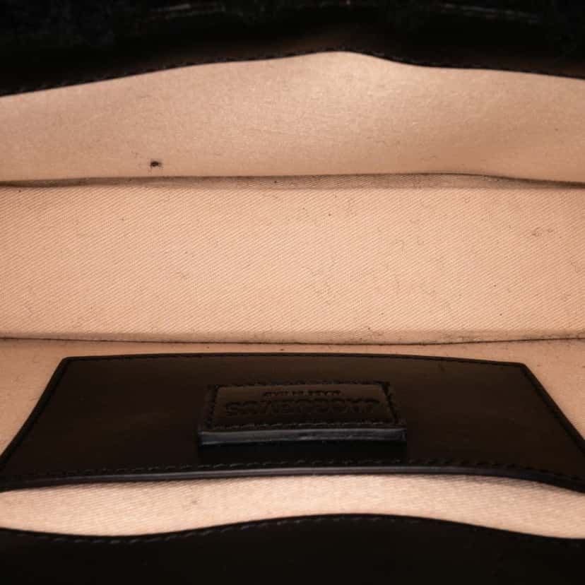 Jacquemus Shearling Le Bambidou Shoulder Bag Black Good condition - Model View
