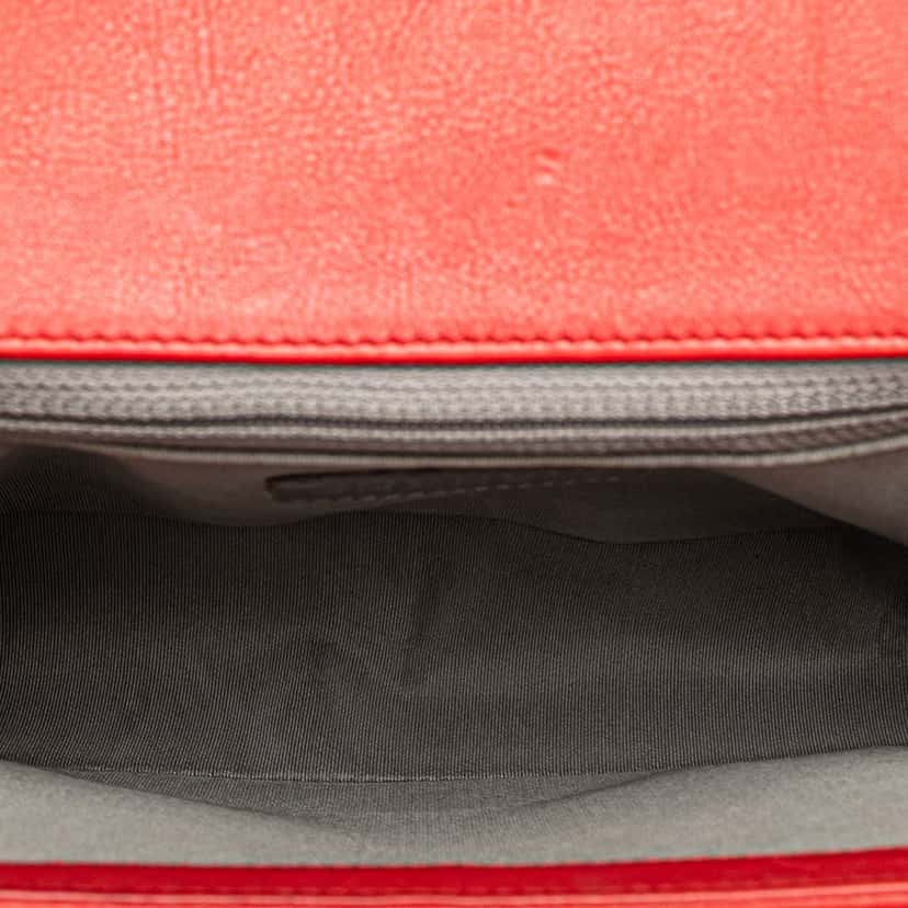 Chanel Medium Quilted Calfskin Wild Stitch Boy Flap Red Leather Good condition - Model View