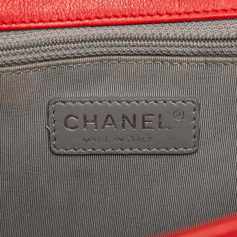 Chanel Medium Quilted Calfskin Wild Stitch Boy Flap Red Leather Good condition - Box View