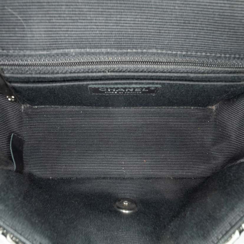 Chanel Mini Rectangular Classic Ribbon Tweed Double Flap White Tweed Very good condition - Model View
