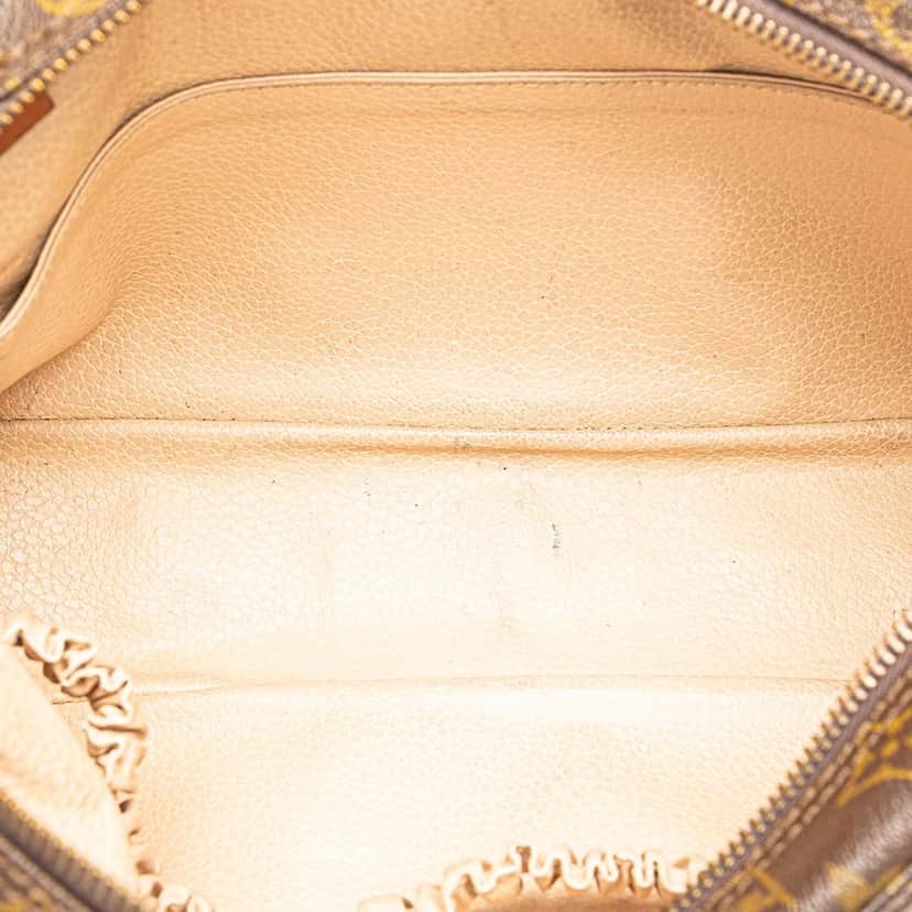 Louis Vuitton Monogram Trousse Toilette 28 Brown Canvas Fair condition - Model View