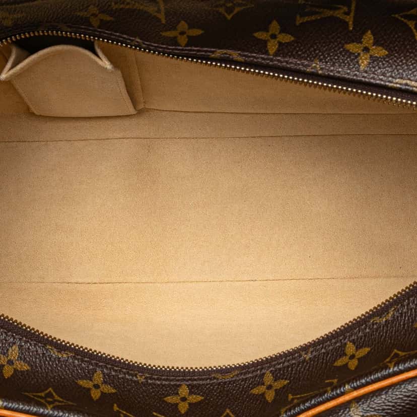 Louis Vuitton Monogram Cite GM Brown Canvas Good condition - Model View