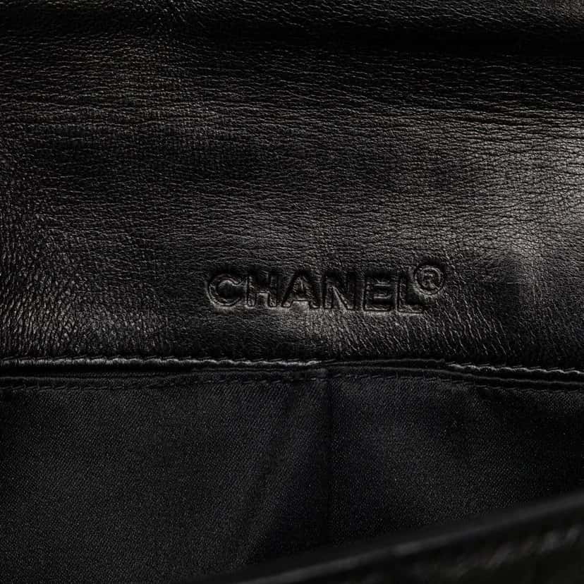 Chanel Chocolate Bar Lambskin East West Flap Black Leather Good condition - Box View