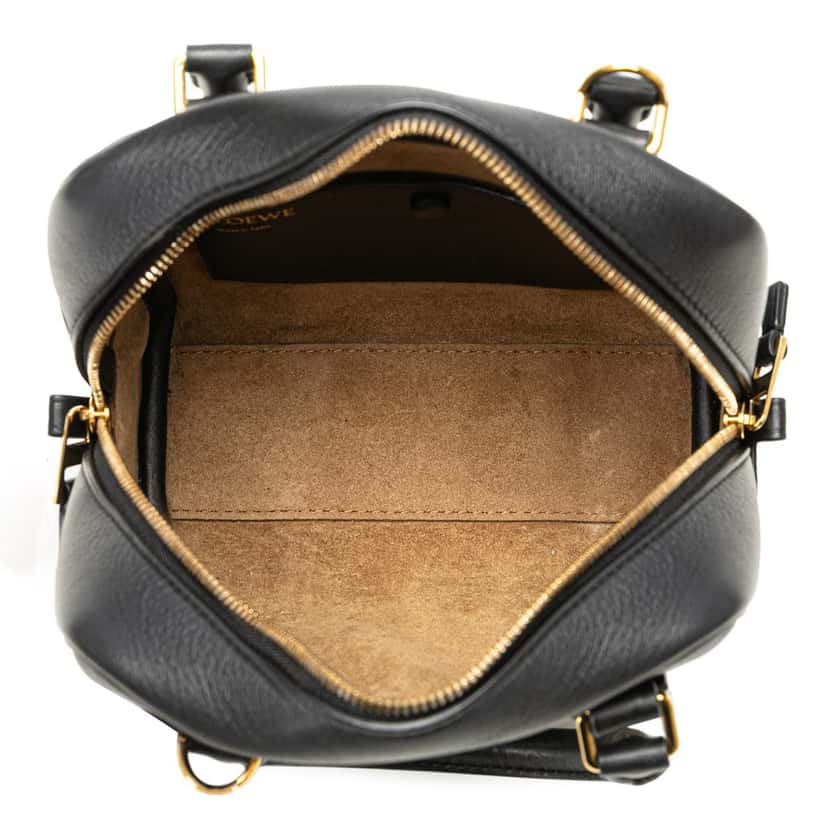 Loewe Calfskin Amazona 16 Square Bag Black Leather Good condition - Model View