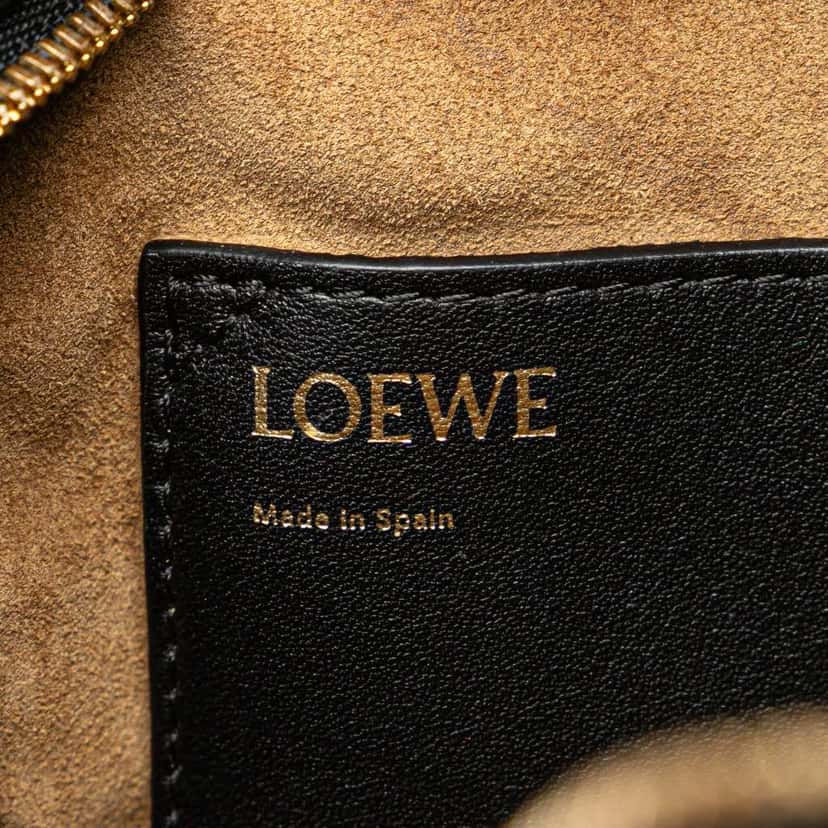 Loewe Calfskin Amazona 16 Square Bag Black Leather Good condition - Box View