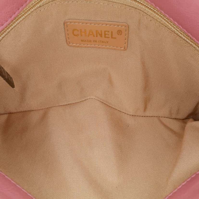 Chanel Quilted Calfskin CC Crown Flap Pink Leather Good condition - Model View